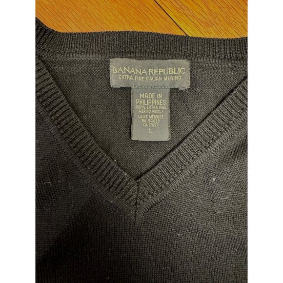 Banana Republic Mens L Sweater Black V-Neck Italian Dress Merino Wool - Picture 3 of 6